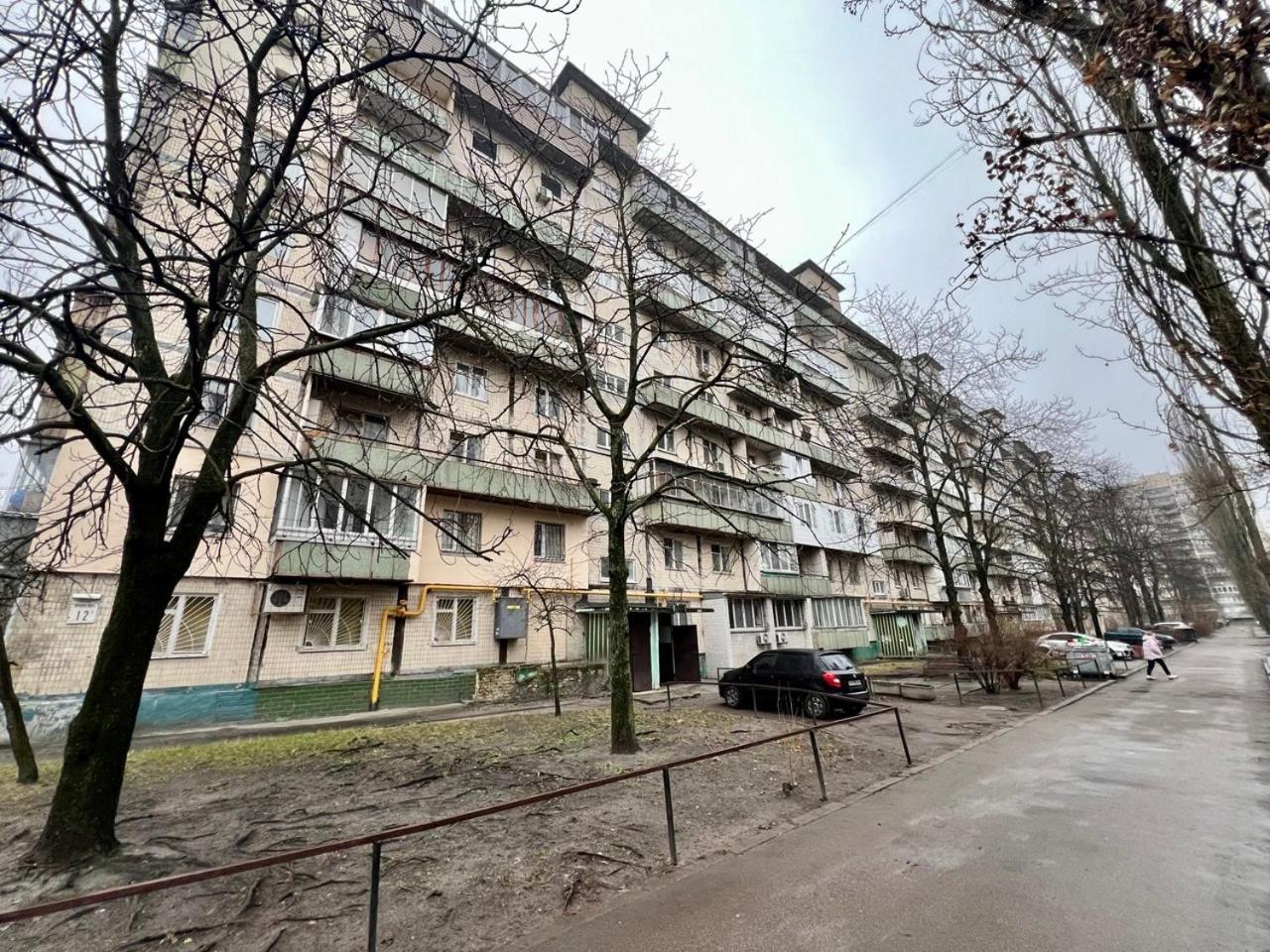 Квартира Эконом-Класса Возле Метро Левобережная Kiev Exterior foto